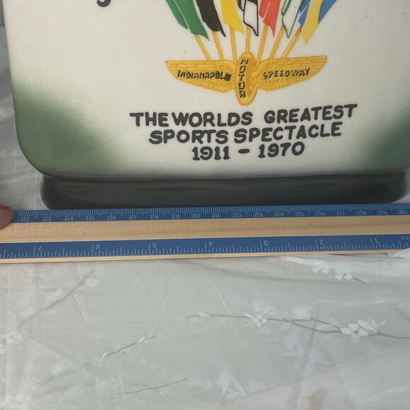VTG 70’s Jim Beam Indianapolis Motor Speedway 54Th Indy 500 decanter. - Picture 9 of 9